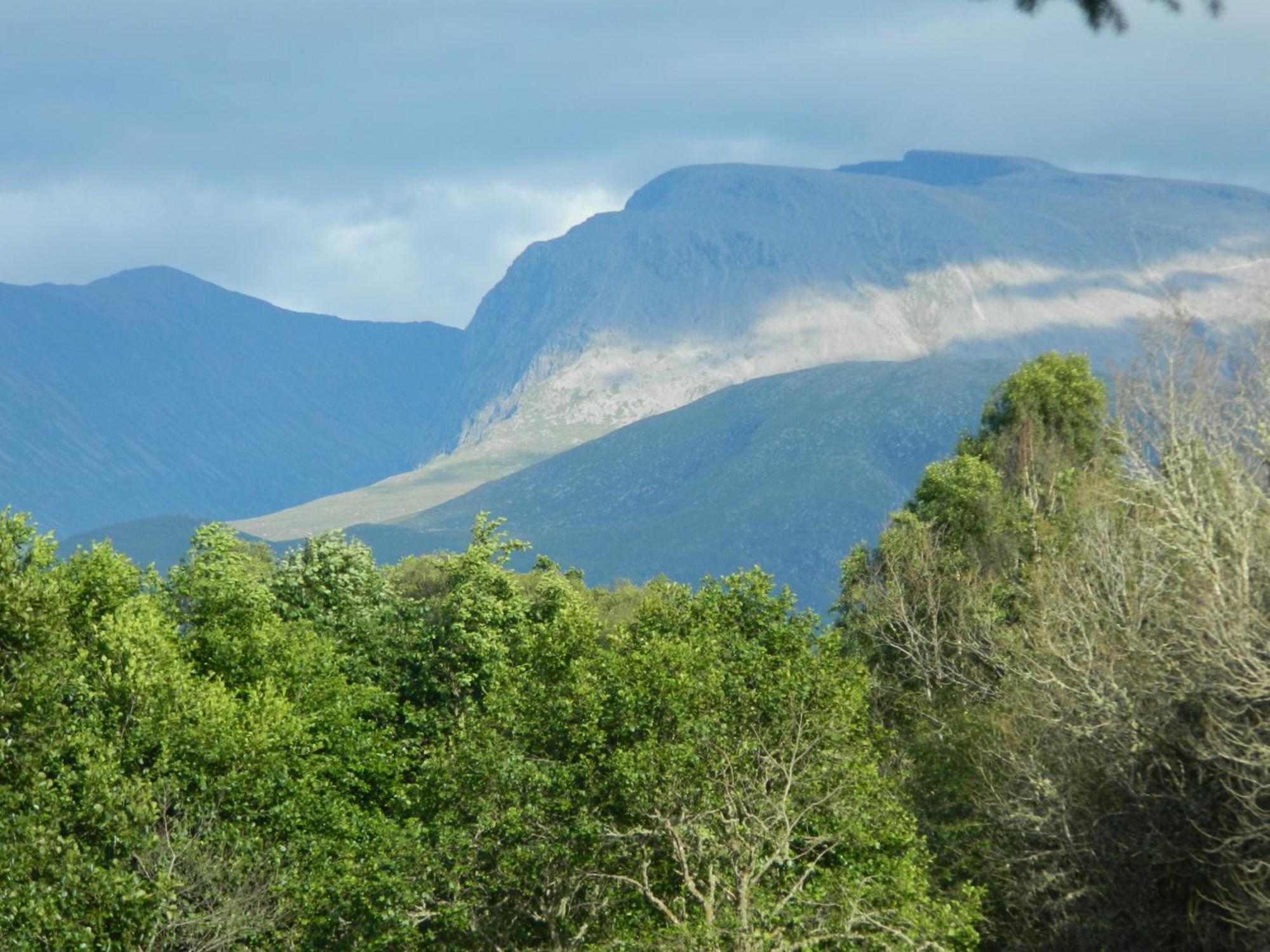 Tom Beag - Ben Nevis View Rooms フォート・ウィリアム エクステリア 写真