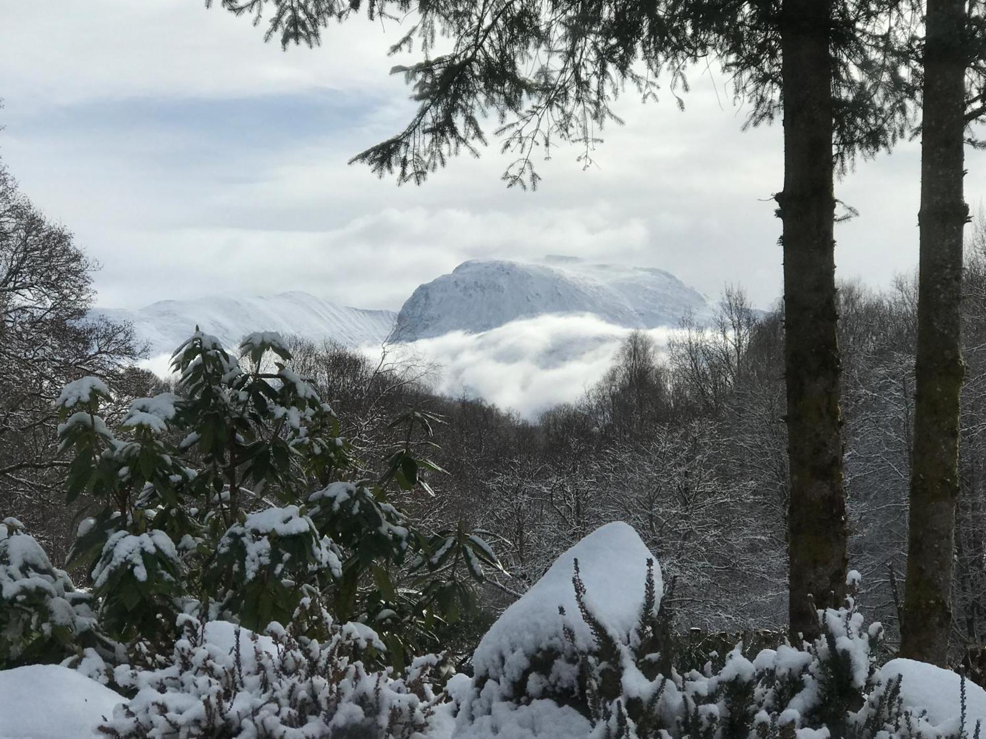 Tom Beag - Ben Nevis View Rooms フォート・ウィリアム エクステリア 写真